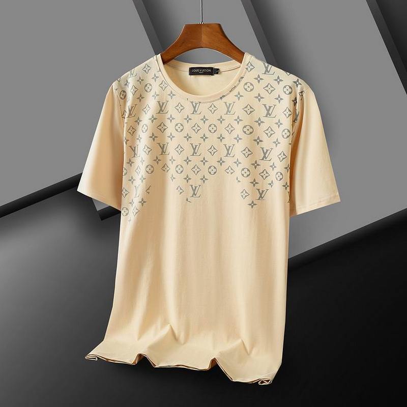 Louis Vuitton Men's T-shirts 10